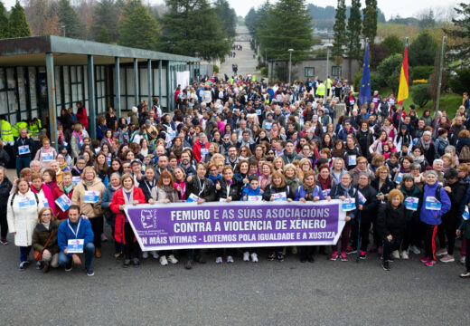 A andaina “Camiño ao respecto” reúne milleiros de persoas en Santiago e de xeito virtual para amosar a unidade de Galicia fronte a violencia contra a muller